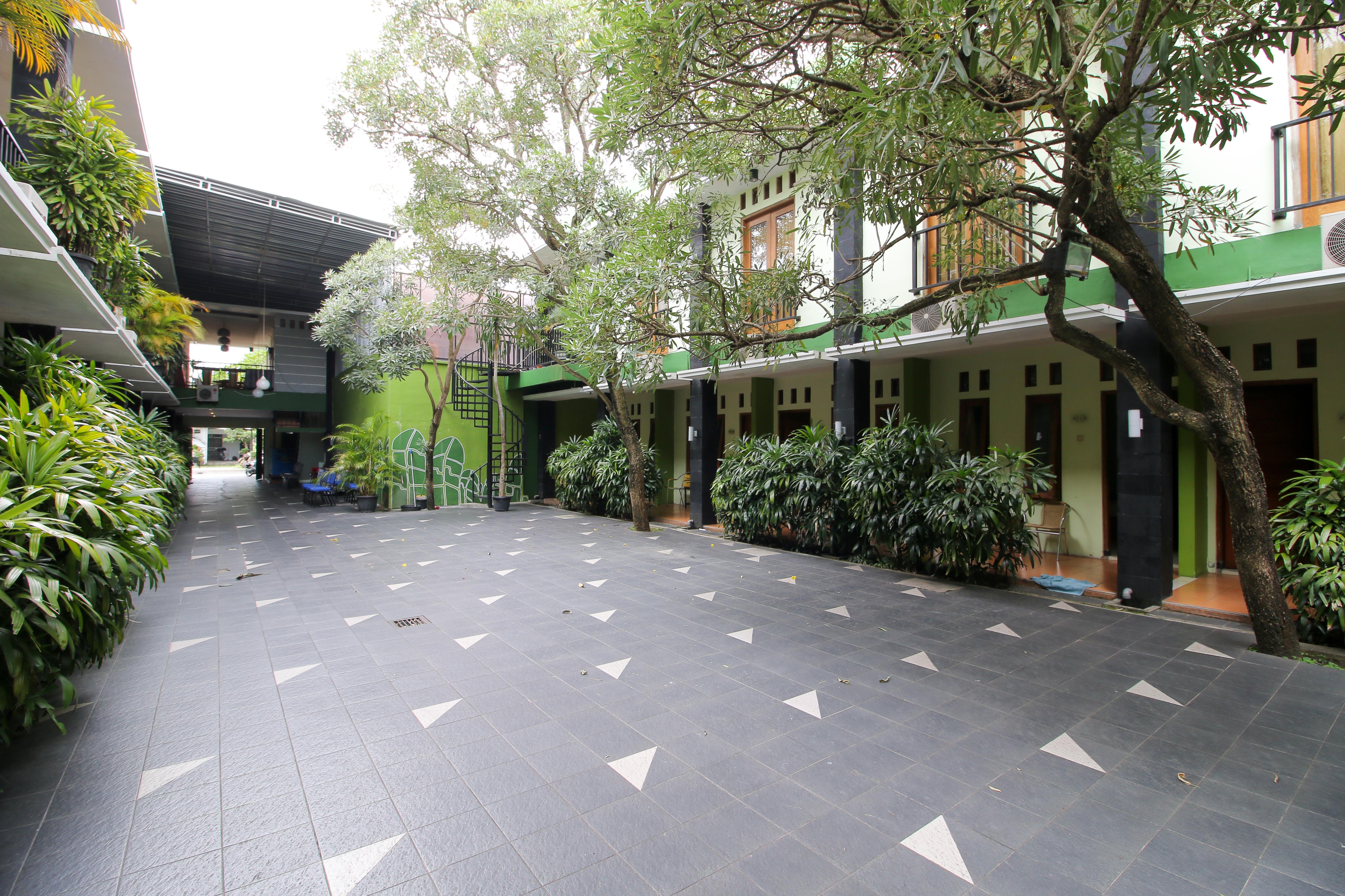 RedDoorz Plus @ Taman Siswa 2 Yogyakarta Exterior foto