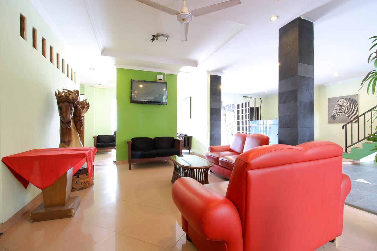 RedDoorz Plus @ Taman Siswa 2 Yogyakarta Exterior foto